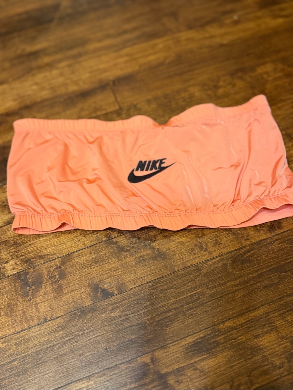 Nike Women's Bando Coral Sports Bra Size Small NWT Cropped